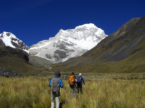 trekking tour de l'Alpamayo