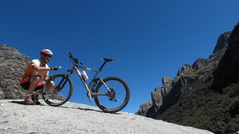 vallée d'Ishinca en VTT